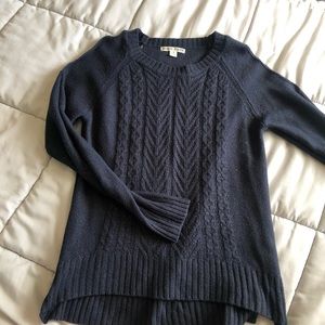 Shoulder cut out knit sweater